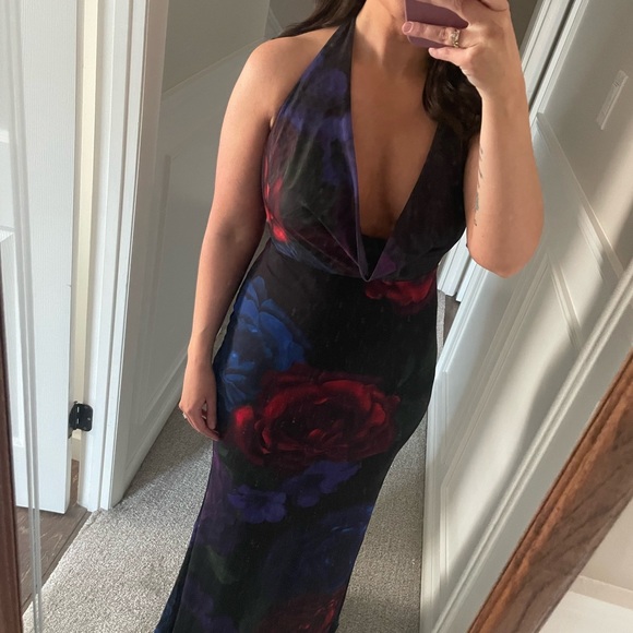 Hello Molly Elegant Floral Maxi Dress - Picture 4 of 4